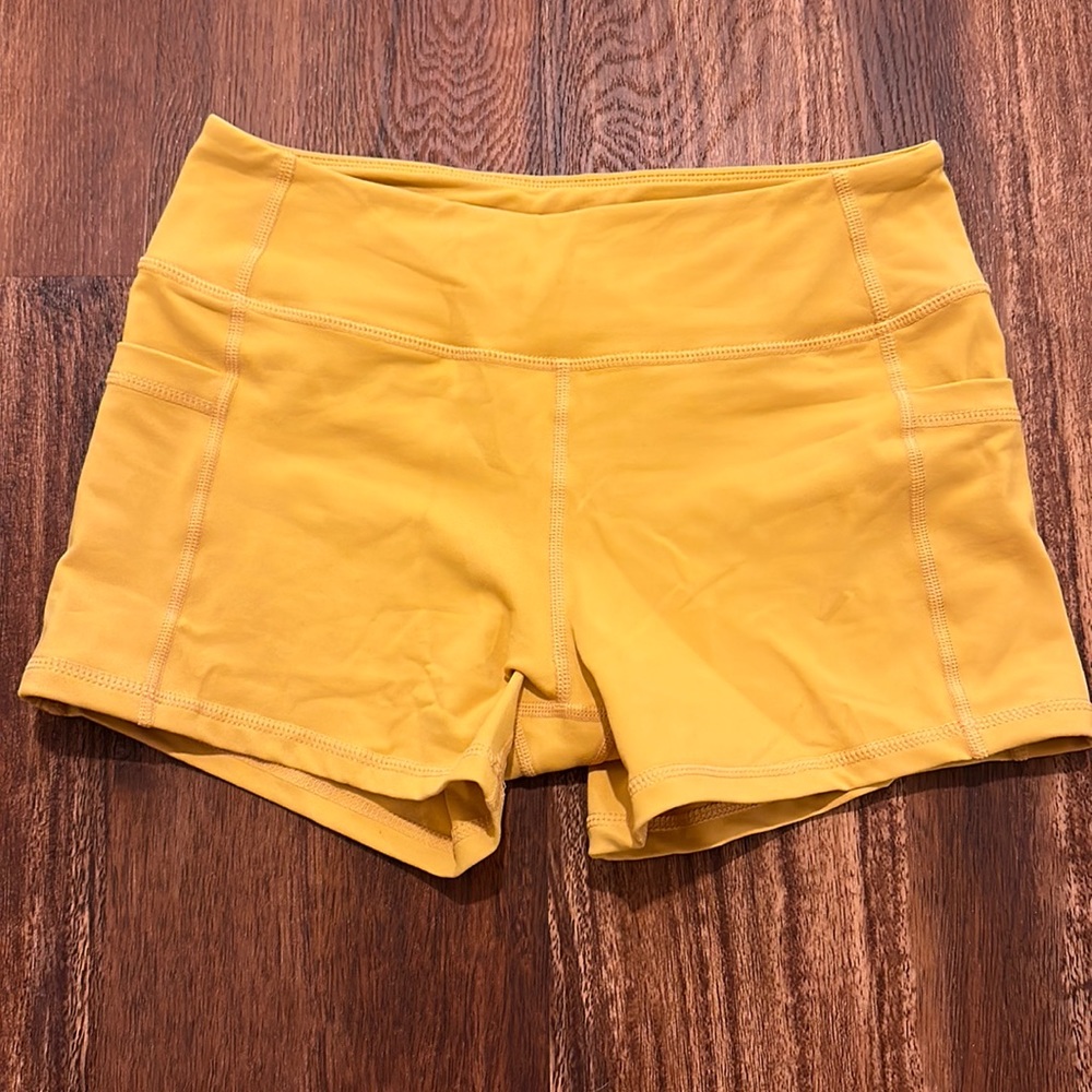 Born primitive shorts